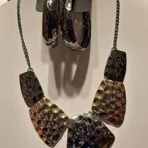 Paparazzi Hammered Silver and Gold Necklace Set